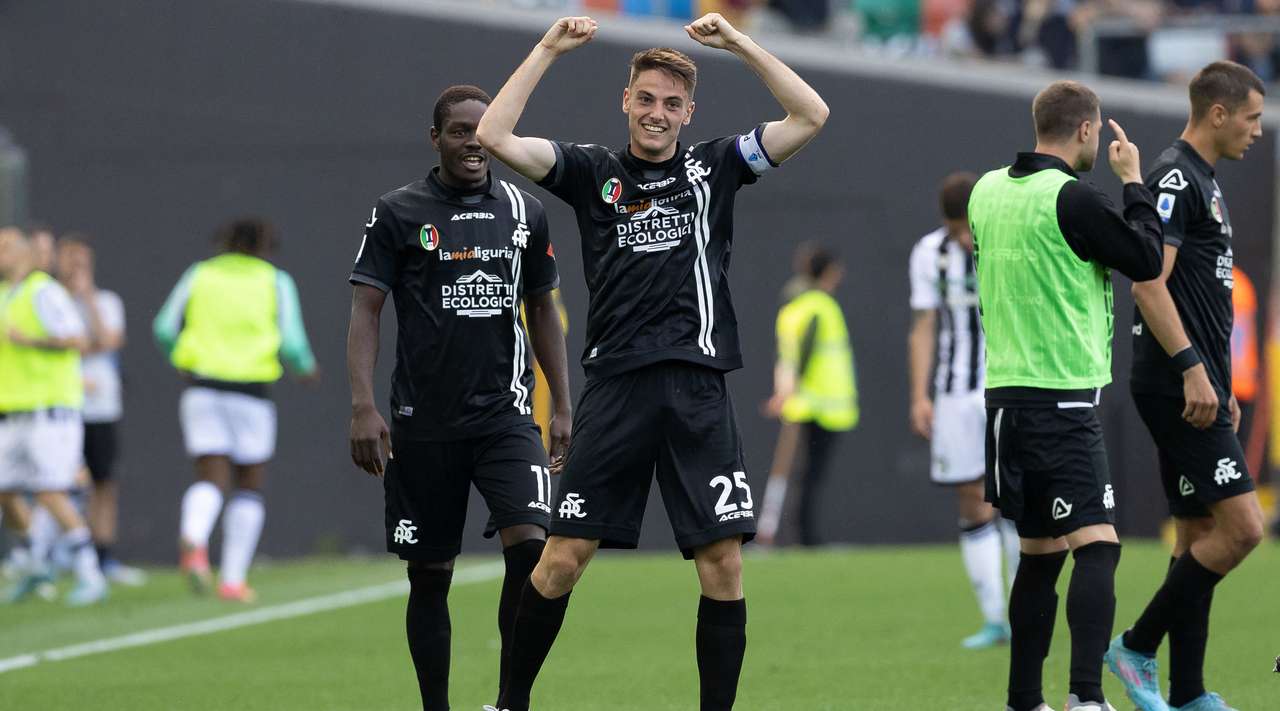 VIDEO/ Manaj “e djallos”: Humbet penalltinë në Udine VIDEO/ Manaj “e djallos”: Humbet penalltinë në Udine