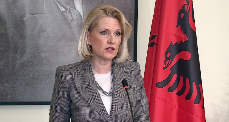 A do të jetë Presidente e Shqipërisë? Kodheli: E nderuar që më kanë propozuar, më mbush më krenari e përgjegjësi, por… A do të jetë Presidente e Shqipërisë? Kodheli: E nderuar që më kanë propozuar, më mbush më krenari e përgjegjësi, por…