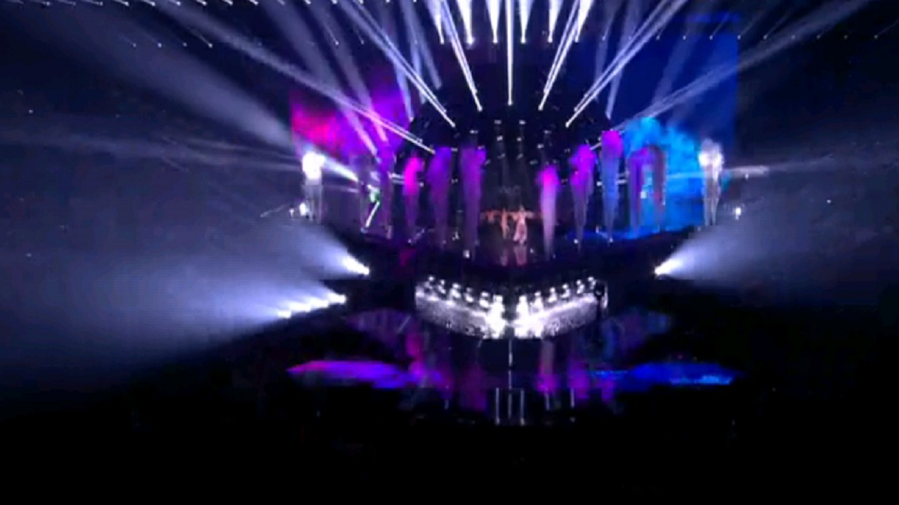 Ronela Hajati performon e para, ndez skenën e “Eurovision 2022” Ronela Hajati performon e para, ndez skenën e “Eurovision 2022”