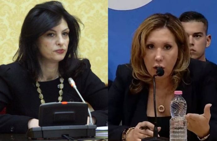 Tangërllëku provincial i saj bie në sy! E kuptoni si më duket Jozefina mua?! “Aktivistja” pa aktivitet në Amerikë sherr me Jozin Tangërllëku provincial i saj bie në sy! E kuptoni si më duket Jozefina mua?! “Aktivistja” pa aktivitet në Amerikë sherr me Jozin