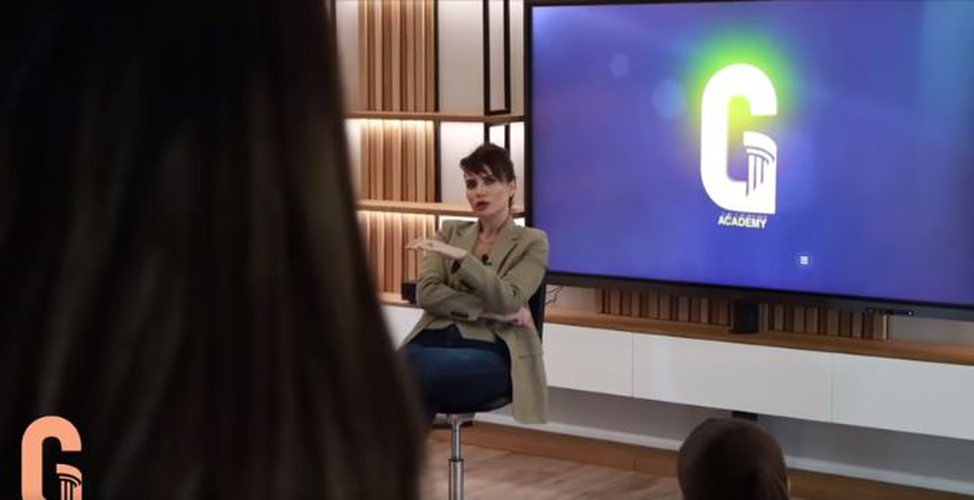 Mirë se vini në… Grida Academy Mirë se vini në… Grida Academy