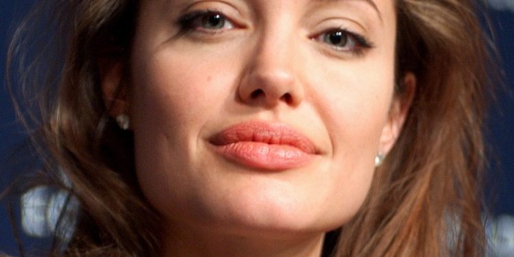 Aktorja dhe bamirsja e famshme Angelina Jolie mbushi 47 vjeç! Aktorja dhe bamirsja e famshme Angelina Jolie mbushi 47 vjeç!