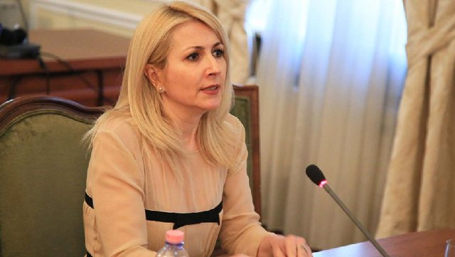 Debatet brenda Kryesisë: Si i mundi Dvoranin, Ina Ramën dhe Majlinda Bregun, mjeku që drejton ushtrinë shqiptare? Debatet brenda Kryesisë: Si i mundi Dvoranin, Ina Ramën dhe Majlinda Bregun, mjeku që drejton ushtrinë shqiptare?