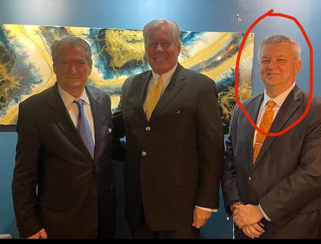 Pse “Sali dixhitali” nuk e hodhi sot këtë foto të publikuar nga njeriu më i afërt i Milorad Dodik dhe miku i Putinit?! Pse “Sali dixhitali” nuk e hodhi sot këtë foto të publikuar nga njeriu më i afërt i Milorad Dodik dhe miku i Putinit?!