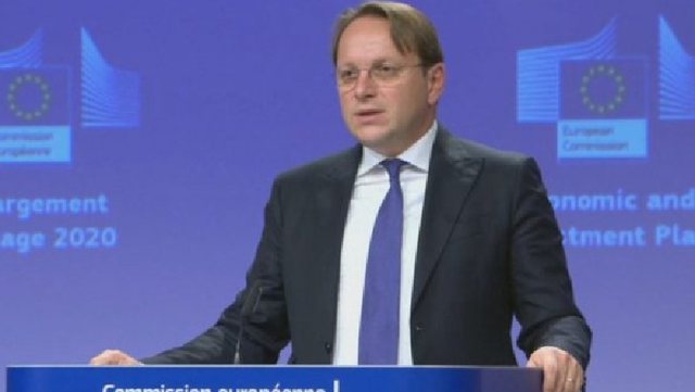 Heqja e veto-s bullgare nxjerr “zbuluar” drejtuesit e BE-së! Varhelyi: Tani radhën e ka BE, të vendosë për konferencën e parë të Maqedonisë dhe Shqipërisë Heqja e veto-s bullgare nxjerr “zbuluar” drejtuesit e BE-së! Varhelyi: Tani radhën e ka BE, të vendosë për konferencën e parë të Maqedonisë dhe Shqipërisë