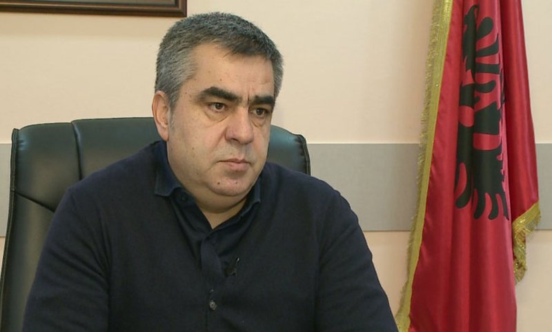 Blendi Gonxhe zbulon benefitet e lejes së re të qarkullimit: Në një dokument do të jenë tre Blendi Gonxhe zbulon benefitet e lejes së re të qarkullimit: Në një dokument do të jenë tre