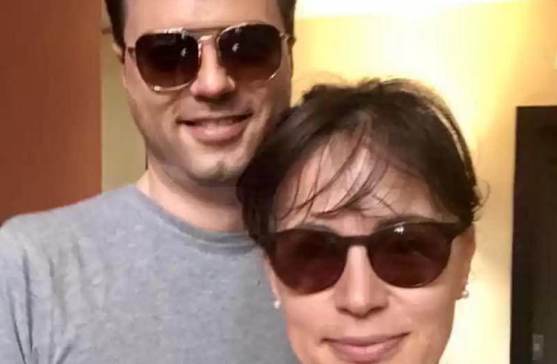 Se paskemi ditur! Luli Basha paska lindur në një ditë me PS-në: Aurela e uron në Facebook Se paskemi ditur! Luli Basha paska lindur në një ditë me PS-në: Aurela e uron në Facebook