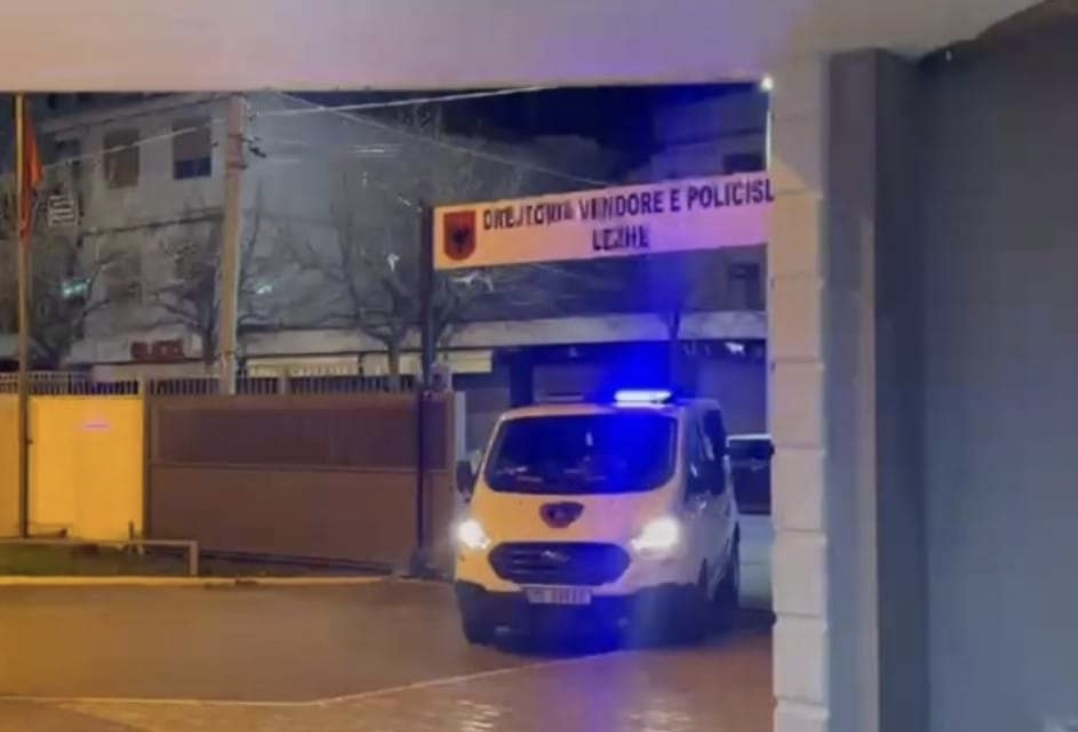 Marijuanë, heroinë dhe ekstazi, djali i Dash Pezës dërgohet në shtëpi Marijuanë, heroinë dhe ekstazi, djali i Dash Pezës dërgohet në shtëpi