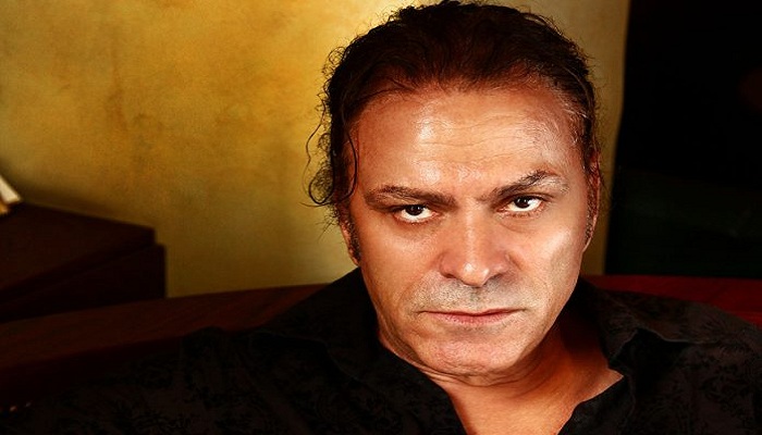 Timo Flloko: Si ma ndanë familjen pas prishjes me Jugosllavinë?! Timo Flloko: Si ma ndanë familjen pas prishjes me Jugosllavinë?!