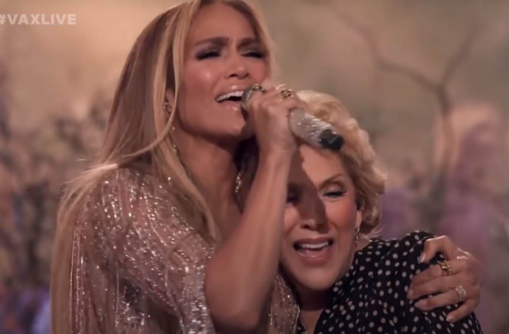 E shkuara e vështirë e Jennifer Lopez, shpjegon marrëdhënien e ndërlikuar me nënën E shkuara e vështirë e Jennifer Lopez, shpjegon marrëdhënien e ndërlikuar me nënën