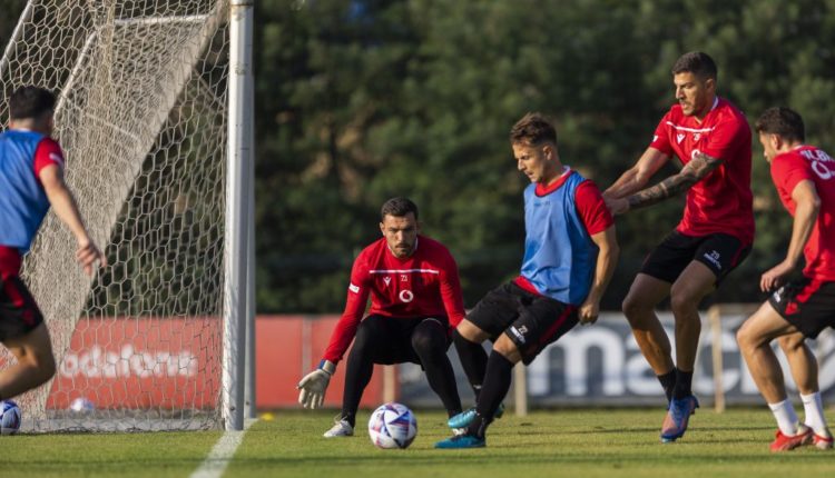 LAJM I FUNDIT/ Ja se kur do të bashkohet Armando Broja me Kombëtaren, Myrto Uzuni humbet ndeshjen me Islandën LAJM I FUNDIT/ Ja se kur do të bashkohet Armando Broja me Kombëtaren, Myrto Uzuni humbet ndeshjen me Islandën