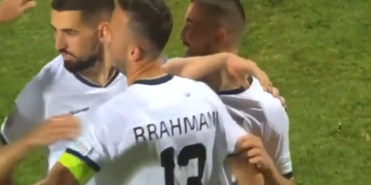 Trajneri i Kosovës e paralajmëron Greqinë për ferrin në tokën shqiptare, nuk e kënaq vetëm fitorja: Ta dominojmë edhe me lojë Trajneri i Kosovës e paralajmëron Greqinë për ferrin në tokën shqiptare, nuk e kënaq vetëm fitorja: Ta dominojmë edhe me lojë