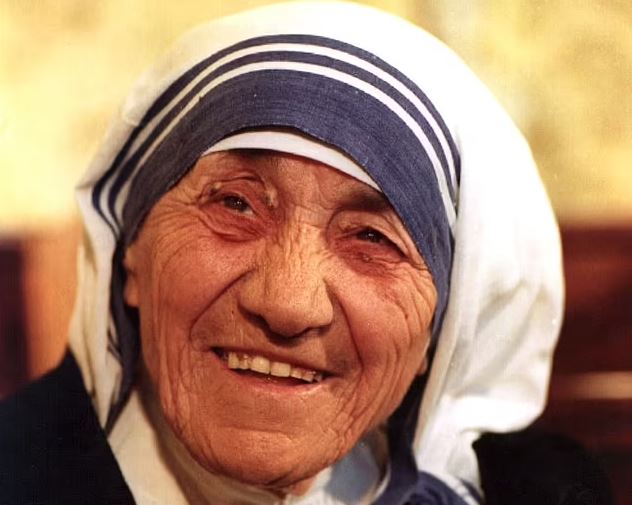 Kujtohet në Shqipëri shenjtërimi i Nënë Terezës Kujtohet në Shqipëri shenjtërimi i Nënë Terezës