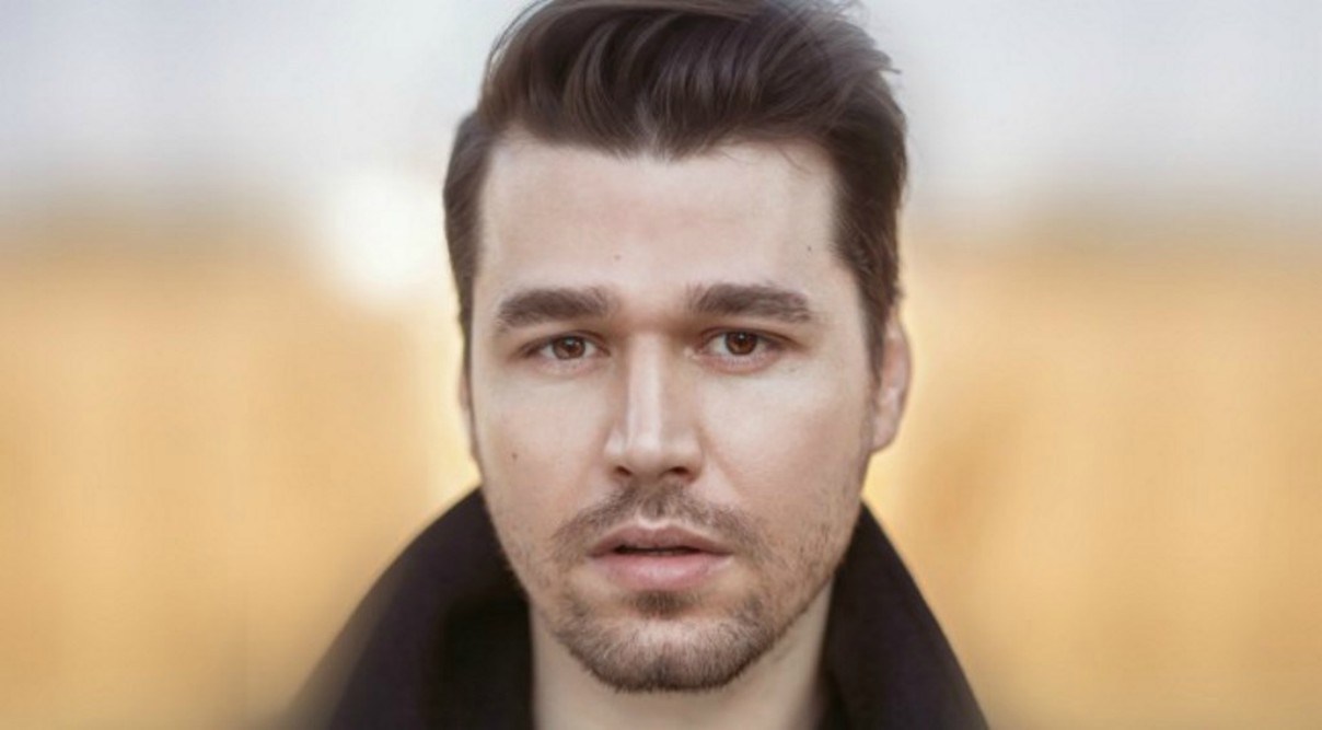 Alban Skënderaj: Artisti që frymëzoi gjeneratat në dy dekada krijimtari! Alban Skënderaj: Artisti që frymëzoi gjeneratat në dy dekada krijimtari!