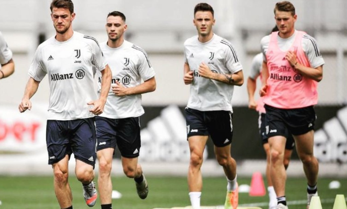 Allegri po e merr në konsideratë sulmuesin e Shqipërisë, shihet si rezerva e Dusan Vlahovic Allegri po e merr në konsideratë sulmuesin e Shqipërisë, shihet si rezerva e Dusan Vlahovic