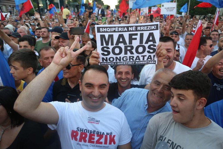 “Republika” Aastir-Paskuqan-Babrru-5Maj , si model i Berishës “Republika” Aastir-Paskuqan-Babrru-5Maj , si model i Berishës