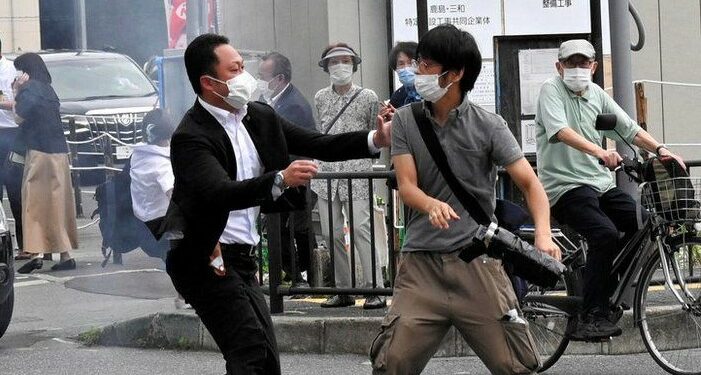 Vrasësi i ish-kryeministrin japonez, rrëfehet: E ekzekutova sepse bënte pjesë në një organizatë që e urrej Vrasësi i ish-kryeministrin japonez, rrëfehet: E ekzekutova sepse bënte pjesë në një organizatë që e urrej