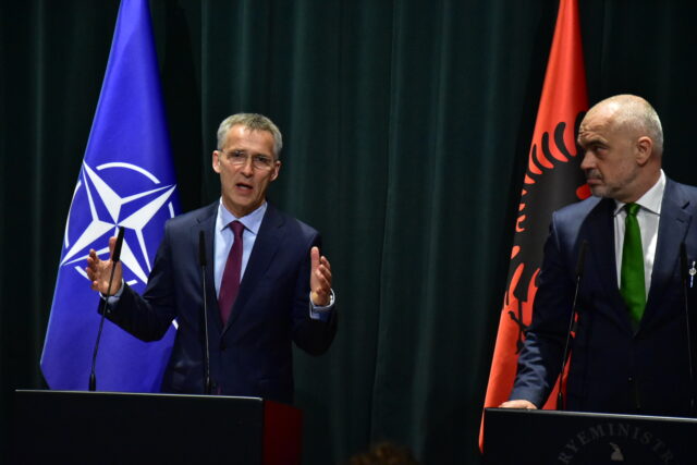 Sa larg shkon fantazia! Edhe bazën e NATO-së e bën mafia!?