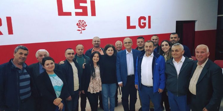 SPAK merr në pyetje Ilir Beqjan dhe sekserin e Monikës për dy koncensionet korruptive 220 milionë euro për Vilma Nushin dhe Ilir Rrapajn SPAK merr në pyetje Ilir Beqjan dhe sekserin e Monikës për dy koncensionet korruptive 220 milionë euro për Vilma Nushin dhe Ilir Rrapajn