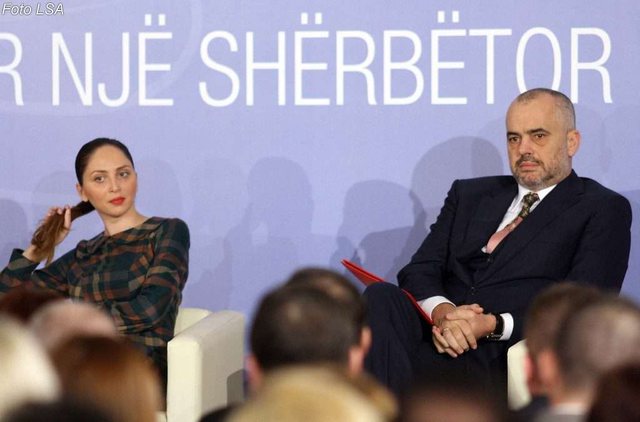 Brisi i Tatimeve “agjentja” e Monikës për të fundosur tradhëtarët Koka dhe Bllako që mund t’i kthehet në bumerang! Shkeljet që po dalin sot të incineratorëve i kam firmosur unë, siç do nxjerr letrat e tjera për naftën e AKBR! Brisi i Tatimeve “agjentja” e Monikës për të fundosur tradhëtarët Koka dhe Bllako që mund t’i kthehet në bumerang! Shkeljet që po dalin sot të incineratorëve i kam firmosur unë, siç do nxjerr letrat e tjera për naftën e AKBR!