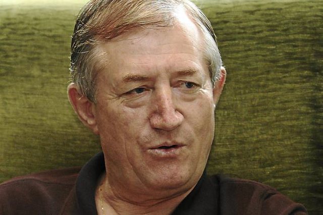 Drejtori i Doganave: Si po më gjobit mediatikisht Irfan Hysenbelliu, pas shkeljeve tek “Birra Tirana”. Reagon dhe Rama Drejtori i Doganave: Si po më gjobit mediatikisht Irfan Hysenbelliu, pas shkeljeve tek “Birra Tirana”. Reagon dhe Rama