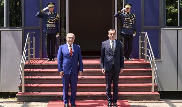 Albin Kurti s’e falënderon shtetin shqiptar për rezolutën kundër raportit të Dick Marty-it, Vjosa Osmani: Çfarë prisni, falenderime speciale?! Albin Kurti s’e falënderon shtetin shqiptar për rezolutën kundër raportit të Dick Marty-it, Vjosa Osmani: Çfarë prisni, falenderime speciale?!