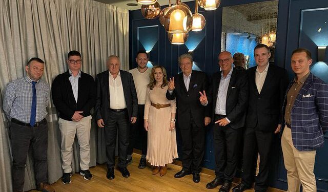 Kush janë partnerët e Saliut që ulëret …partnerët tanë?! Kush janë partnerët e Saliut që ulëret …partnerët tanë?!