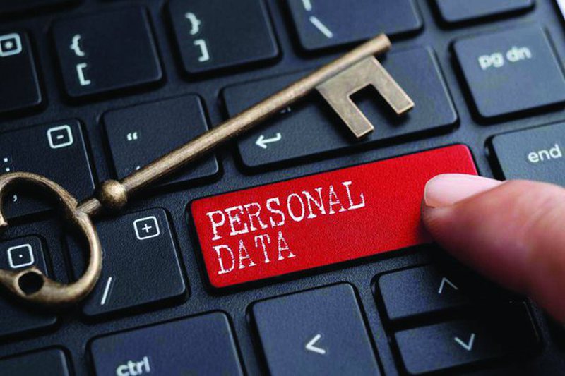 Nuk ka më “patronazhistë”! Ligji i ri ndalon partitë politike të përdorin të dhënat personale të qytetarëve