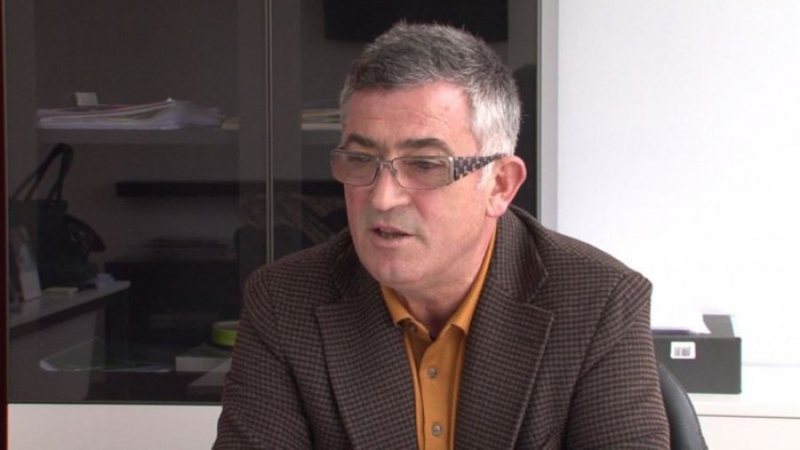 Halldupi i naftës Luigj Aliaj përfituesi më i madh i qiradhënies shtetërore, 1 milionë euro në vit, Rama-Ahmetaj i dorëzuan Doganën e Tiranës. SPAK asnjë hetim për vjedhjen e frikshme Halldupi i naftës Luigj Aliaj përfituesi më i madh i qiradhënies shtetërore, 1 milionë euro në vit, Rama-Ahmetaj i dorëzuan Doganën e Tiranës. SPAK asnjë hetim për vjedhjen e frikshme