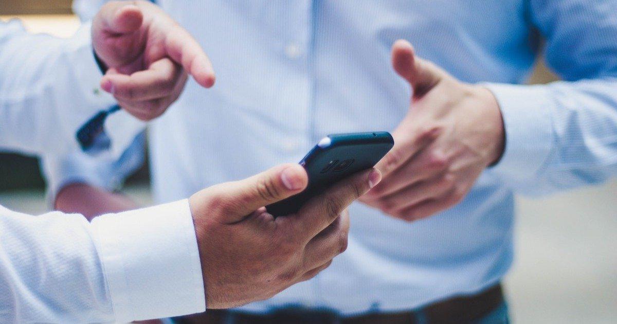 Mafia Vodafone rrit tarifën nga 8 në 20 mijë lekë në muaj, u grabit miliona euro shqiptarëve. Po përgatitet për t’u arratisur nga Shqipëria?