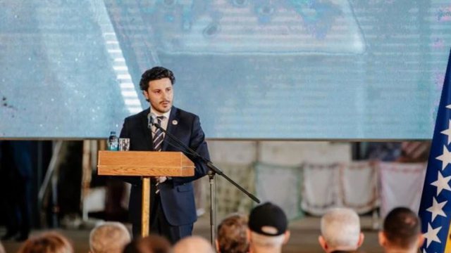 Abazoviç në telashe, pendohet për deklaratën për gjenocidin në Srebrenicë: U kërkoj falje nënave boshnjake