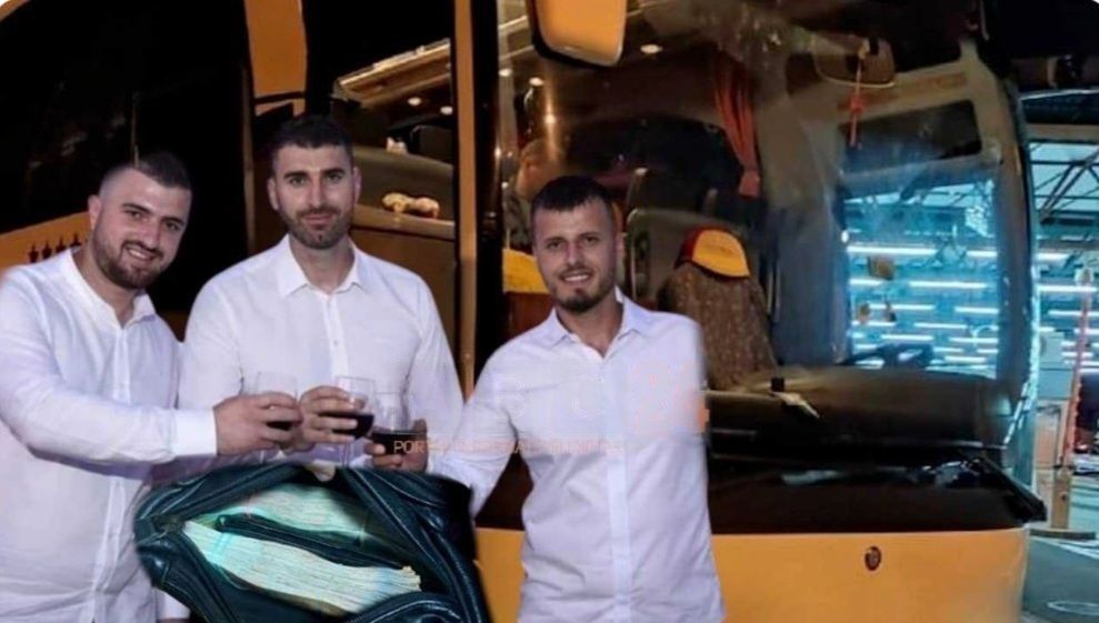 Zbardhet skema si “klani Rexhmati” sjell miliona euro me autobus nga Europa drejt Shqipërisë përmes agjencisë “Pati Travel” Zbardhet skema si “klani Rexhmati” sjell miliona euro me autobus nga Europa drejt Shqipërisë përmes agjencisë “Pati Travel”