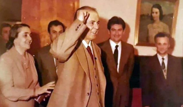 Dekomunistizimi, PD: Ndalim me ligj i filmave, këngëve, fotove dhe pikturave të diktaturës! Po fotos së kryetarit? Dekomunistizimi, PD: Ndalim me ligj i filmave, këngëve, fotove dhe pikturave të diktaturës! Po fotos së kryetarit?