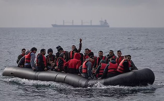 “Shpejt shqipe…para se të zgjidhet kryeministri”! Si po mashtrohen shqiptarët nga trafikantët për të kaluar në Britani?! “Shpejt shqipe…para se të zgjidhet kryeministri”! Si po mashtrohen shqiptarët nga trafikantët për të kaluar në Britani?!