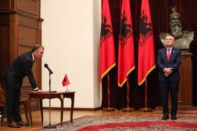 lir Meta, shantazh Arben Krajës me metodat e Sigurimit lir Meta, shantazh Arben Krajës me metodat e Sigurimit