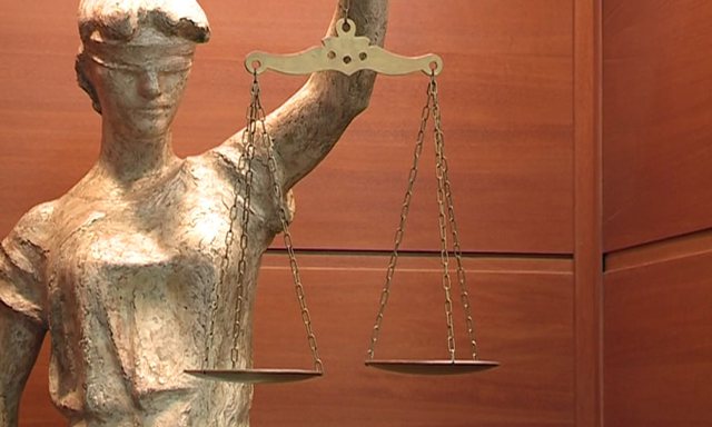 Qeveria tjetër ndërhyrje në ligj: Pezullim i menjëhershëm për gjyqtarët e prokurorët që bëjnë shkelje Qeveria tjetër ndërhyrje në ligj: Pezullim i menjëhershëm për gjyqtarët e prokurorët që bëjnë shkelje