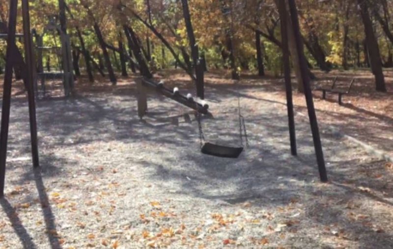 “Më mirë me qenë të vdekur, se të gjallë”, flet babai i 19-vjeçarit që dhunoi në grup të miturën