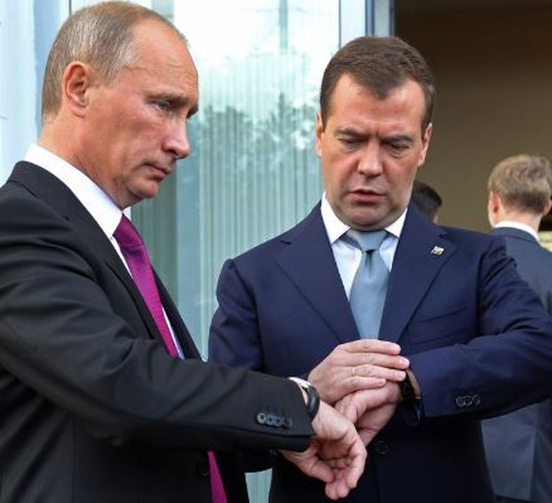 Mesazhi shokues i Medvedev që u fshi brenda 10 minutave, zbuloi planin e Putinit për rivendosjen e kufijve të ish-Bashkimit Sovjetik Mesazhi shokues i Medvedev që u fshi brenda 10 minutave, zbuloi planin e Putinit për rivendosjen e kufijve të ish-Bashkimit Sovjetik