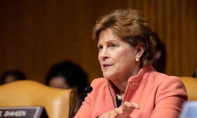 Ja si do udhëzohet drejtësia për të shkuar te “kokat” e politikës: Senatorja amerikane që propozoi ligjin antikorrupsion shpjegon se si do të ndikojë në të ardhmen e vendeve ballkanike! Ja si do udhëzohet drejtësia për të shkuar te “kokat” e politikës: Senatorja amerikane që propozoi ligjin antikorrupsion shpjegon se si do të ndikojë në të ardhmen e vendeve ballkanike!