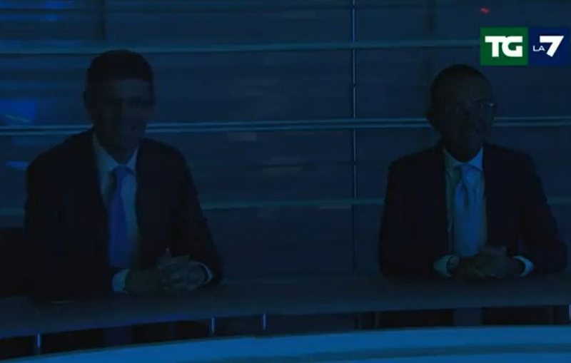 Video që po bën xhiron e rrjetit! Ndodh e papritura në studion e televizionit të madh: Racionimi i energjisë filloi! Video që po bën xhiron e rrjetit! Ndodh e papritura në studion e televizionit të madh: Racionimi i energjisë filloi!