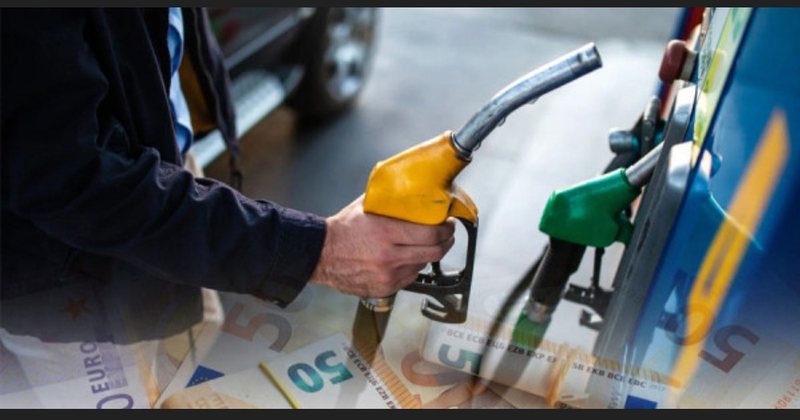 Çfarë po ndodh? Nafta vijon të bjerë në bursë, ja vlera “historike” në tregjet botërore Çfarë po ndodh? Nafta vijon të bjerë në bursë, ja vlera “historike” në tregjet botërore