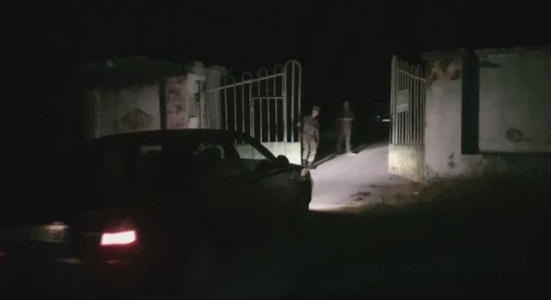 Zëri i Amerikës për sulmin ndaj ushtarakëve shqiptarë: “Roja vuri re lëvizje të dyshimta”! Dy rusët dhe ukrainasi po bënin fotografi…