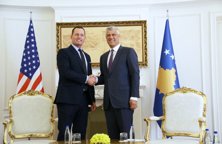 Grenell telefonin Thaçin: Po të ishte President, populli i Kosovës do të ishte në paqe Grenell telefonin Thaçin: Po të ishte President, populli i Kosovës do të ishte në paqe