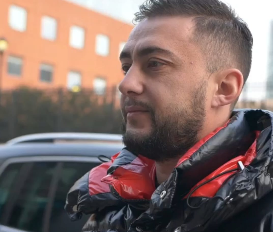 Ngjarje e rëndë në Nju Jork: Aktori shqiptar hidhet bashkë me gruan shtatzane nga kati i gjashtë i pallatit! Lënë dy fëminj jetim Ngjarje e rëndë në Nju Jork: Aktori shqiptar hidhet bashkë me gruan shtatzane nga kati i gjashtë i pallatit! Lënë dy fëminj jetim