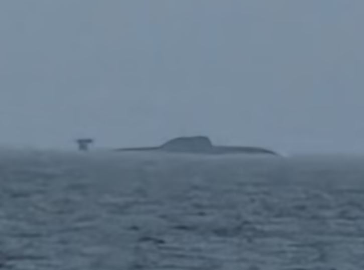 Nëndetësja bërthamore ruse bën “lëmsh” marinën e Britanisë dhe NATO-s: I shkëputet syrit të “avionit spiun” dhe shfaqet në brigjet e Norvegjisë