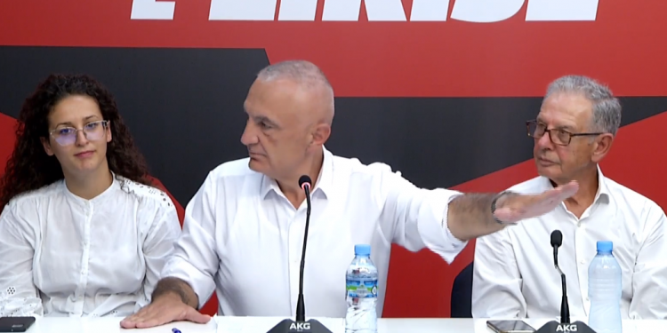 “Kryehajdut profesionist dhe mashtrues”! ‘Nxehet’ Meta: Rama bën hatanë për të marrë rryshfet dhe…