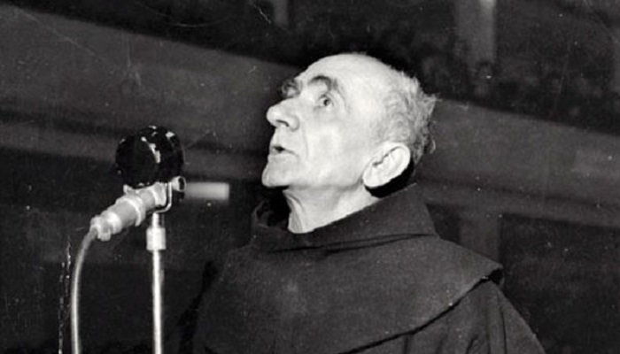 “E keqja neve na vjen prej vetvedit, prej njani tjetrit, prej shqiptarëve” – At Zef Pllumi “E keqja neve na vjen prej vetvedit, prej njani tjetrit, prej shqiptarëve” – At Zef Pllumi