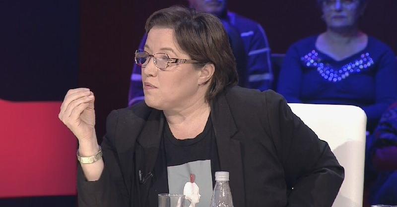 SPAK të lërë qokat”! Aktivistja kritika Prokurorisë Speciale: Politikanët e korruptuar të goditen aty ku ju dhëmb më shumë SPAK të lërë qokat”! Aktivistja kritika Prokurorisë Speciale: Politikanët e korruptuar të goditen aty ku ju dhëmb më shumë