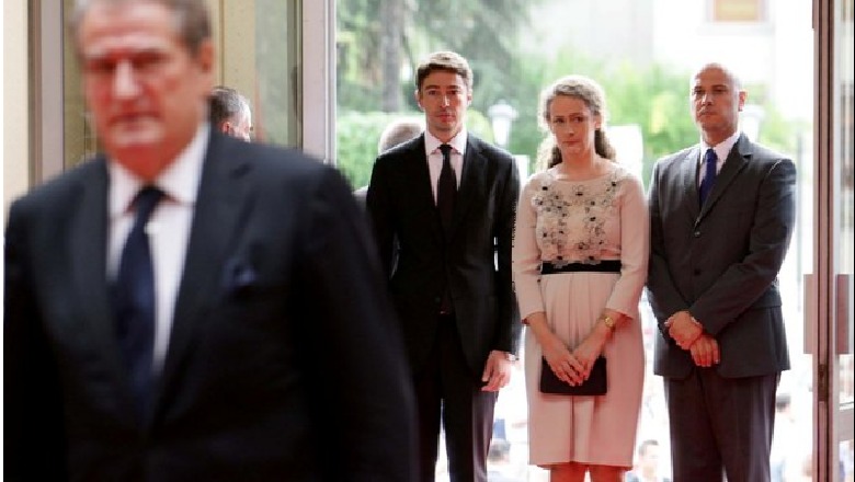 Saimir Tahiri ka marrë pafajësi nga drejtësia italiane! Berisha “non grata” në SHBA, Angli dhe BE, elozhe fallco antimafias, i trembur për fatin e familjes “Salbino” Saimir Tahiri ka marrë pafajësi nga drejtësia italiane! Berisha “non grata” në SHBA, Angli dhe BE, elozhe fallco antimafias, i trembur për fatin e familjes “Salbino”