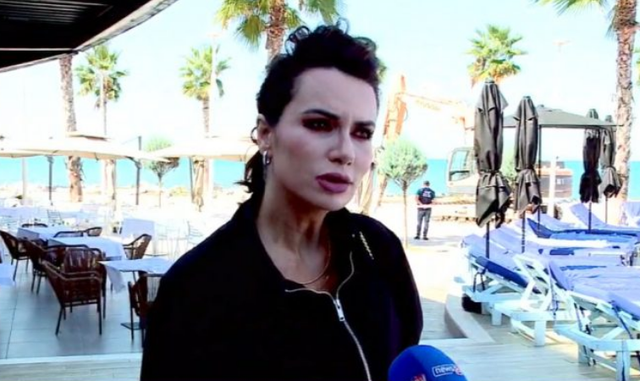 Hysenbelliu ka fotot e deputetit të video-skandalit erotik?! Grida Duma, sërish te pishinat duke mbrojtur… mediat Hysenbelliu ka fotot e deputetit të video-skandalit erotik?! Grida Duma, sërish te pishinat duke mbrojtur… mediat